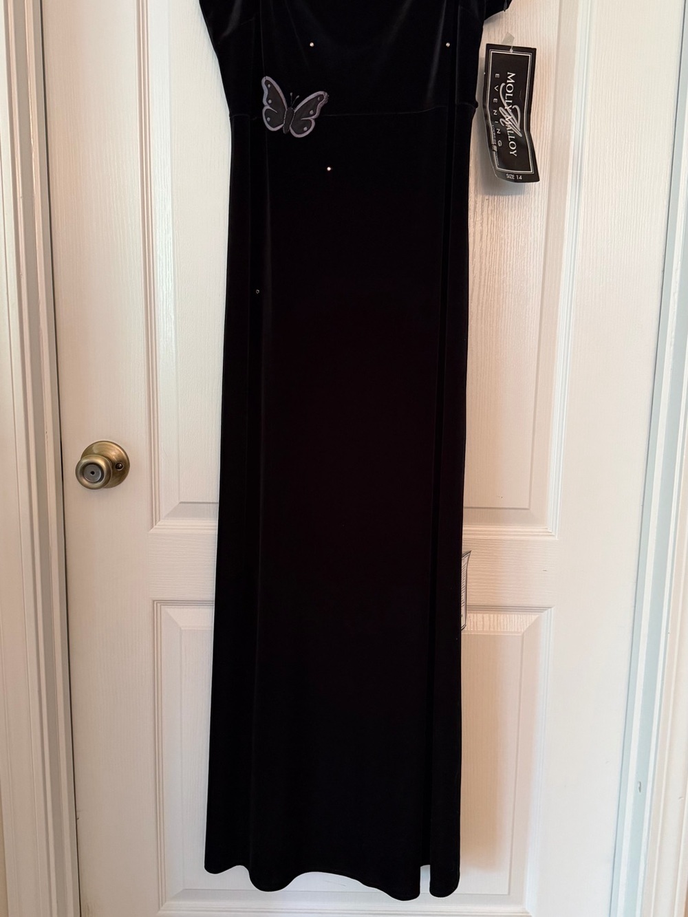 Molly Malloy Black Velvet Dress Butterfly Accent NWT - Picture 2 of 13
